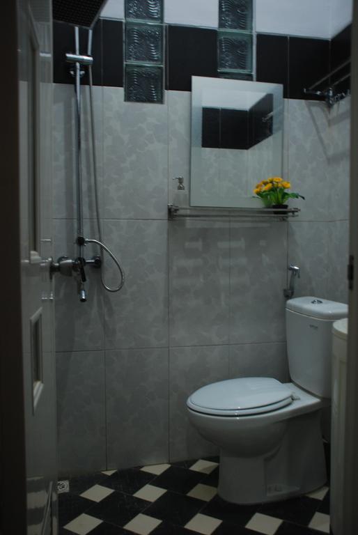 Griya Nelwan Guest House Malang Exterior foto
